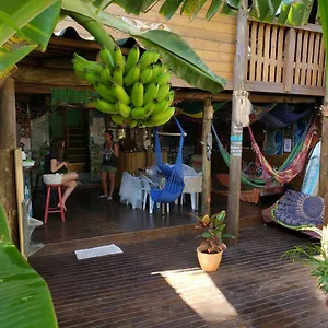 guarda-encantada-surf-hostel.santa-catarina-brasil.com/